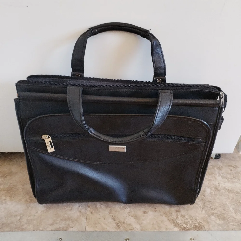 Black Professional Briefcase with Detachable Strap